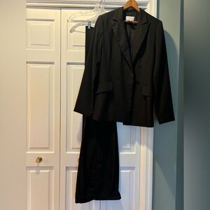 Chic Black Double-Breasted Blazer and Pants Set